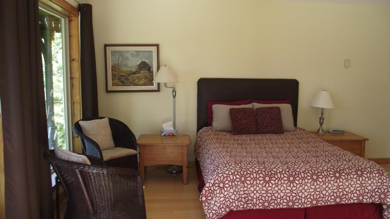 Secret Cove Cottage Suites Halfmoon Bay Exterior foto