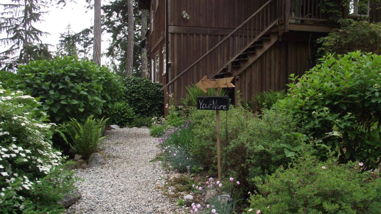 Secret Cove Cottage Suites Halfmoon Bay Exterior foto